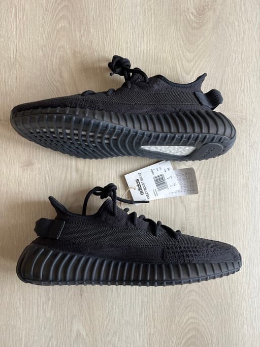 Yeezy Boost 350 V2 'Onyx'