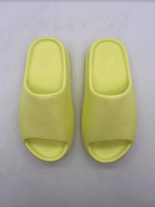 Yeezy Slide 'Glow Green' Used