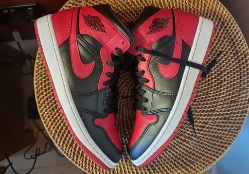 Air Jordan 1 Mid 'Banned' (2020) Used