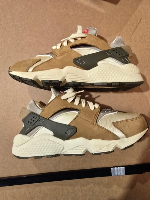Nike x Stussy Huarache LE Desert Oak (2021)