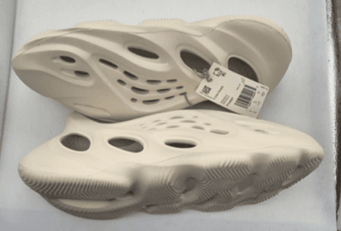 Yeezy Foam Runner 'Sand' (2022)