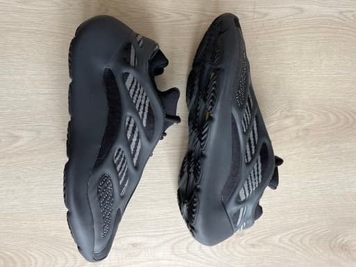 Yeezy 700 V3 'Dark Glow' (2021)