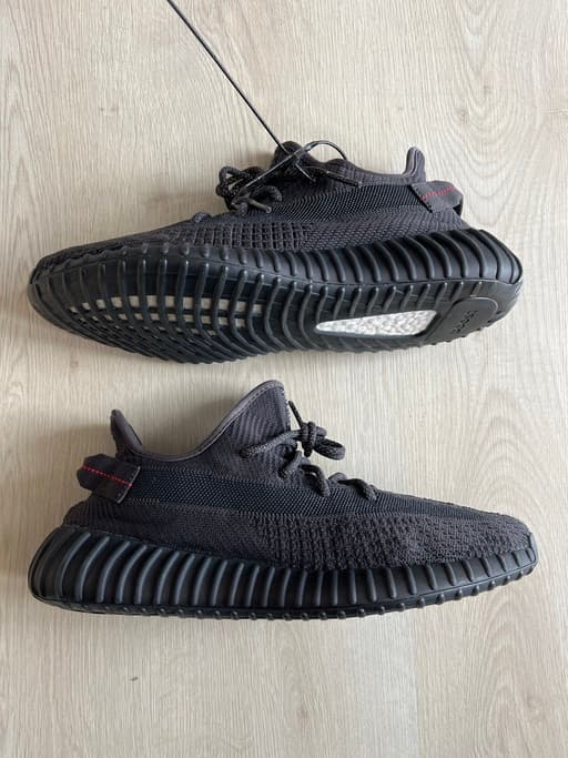 Yeezy Boost 350 V2 'Black' (Non-Reflective) (2019)