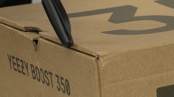 adidas Yeezy 350 Boost V2 'Static Black' Box Corners