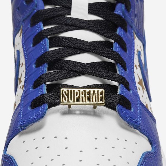 Supreme x Nike SB Dunk Low Royal 3