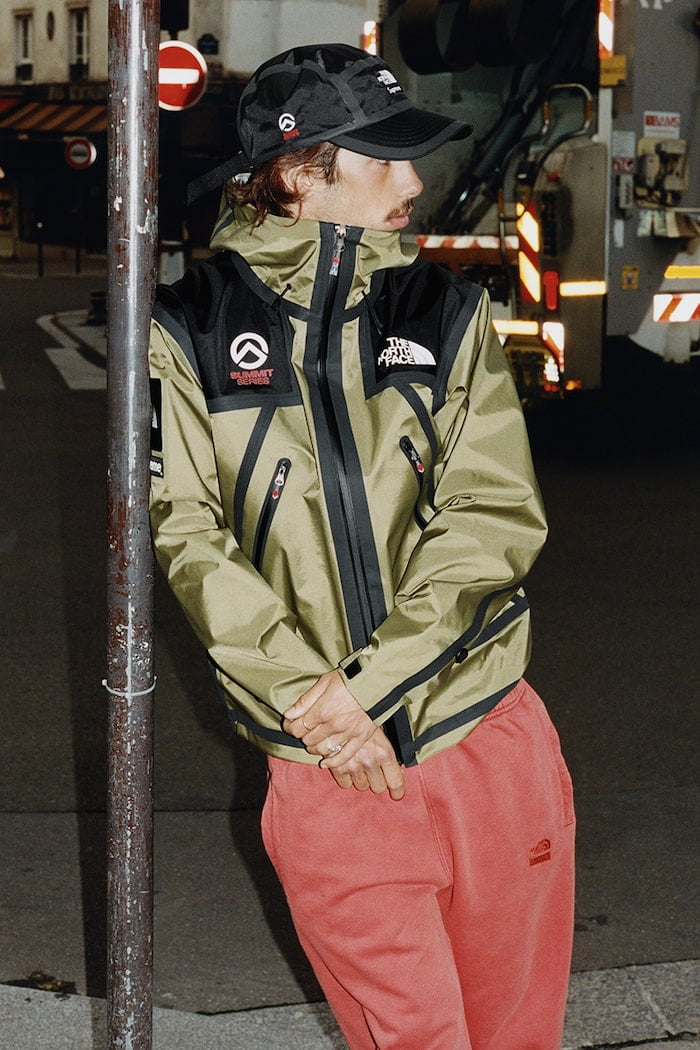 Supreme x The North Face Summit Series SS21 4 minutos